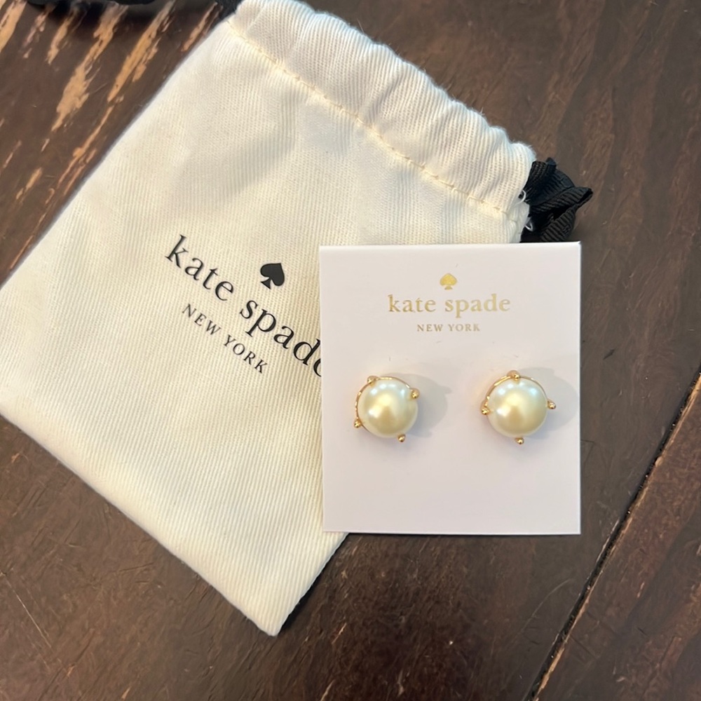 Kate Spade Pearl Gumdrop Studs